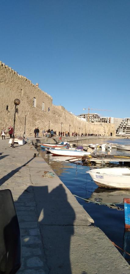 مبيت وإفطار بَنْزَرْت‎ Dar Warda المظهر الخارجي الصورة